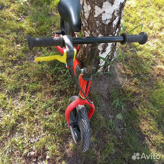 Беговел декатлон