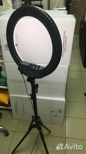 Лампа кольцевая