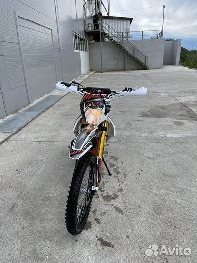 RegulMoto Athlete 250 172FMM