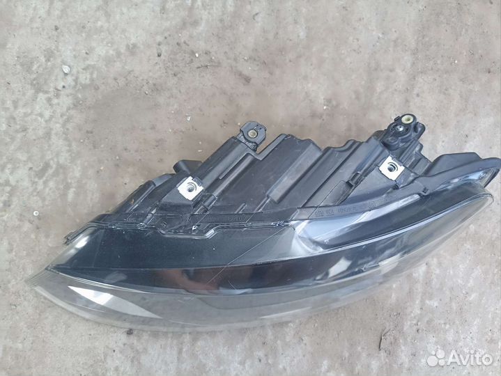 Volkswagen Polo фара левая оригинал