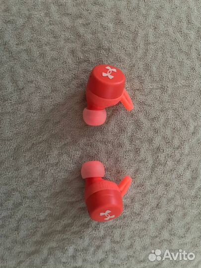 Беспроводные наушники jbl