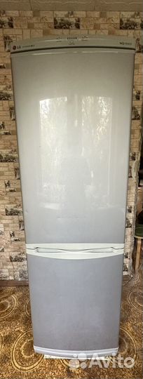 Холодильник LG