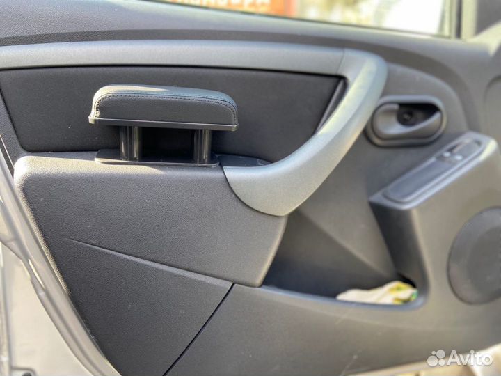 Подлокотник на дверь