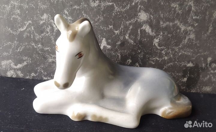 Жеребенок фарфоровая статуэтка СССР