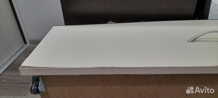 Детская кроватка с маятником