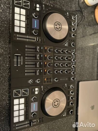Traktor Kontrol S4 MK3