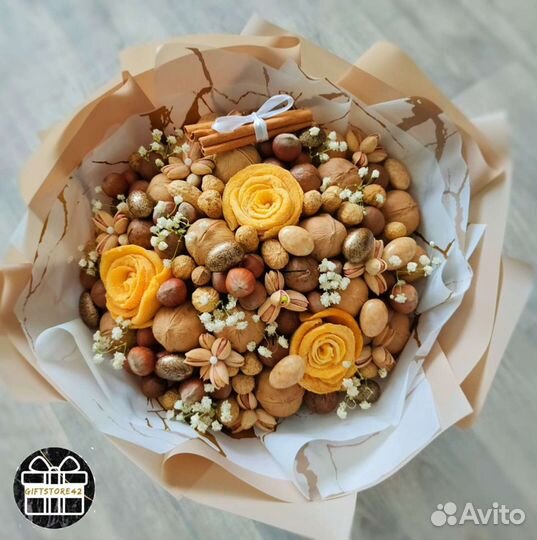 Букеты из сухофруктов и орехов