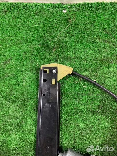 Стеклоподъемник задний левый Audi A4 B8 CDN 2011