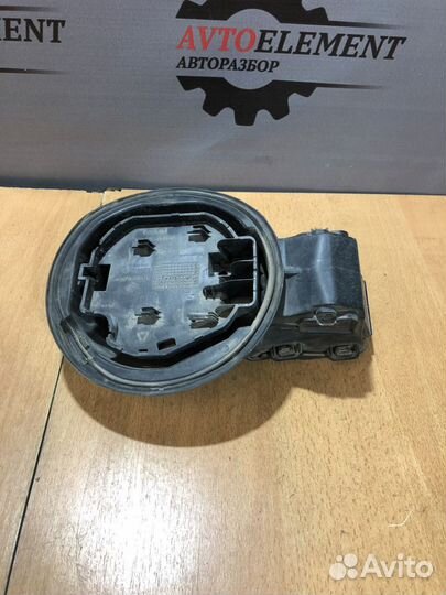 Лючок бензобака Renault Fluence