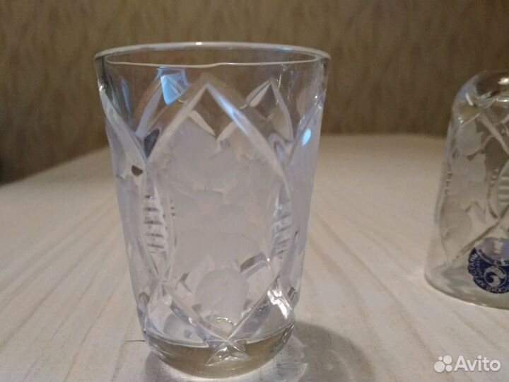 Графин и стопки хрустальные