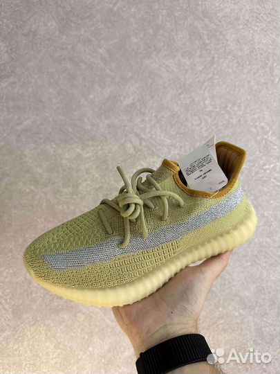 Кроссовки Adidas Yeezy Boost 350 v2