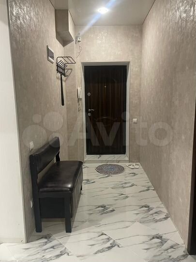 3-к. квартира, 90 м², 1/3 эт.