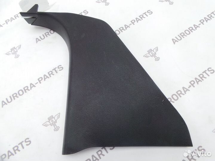 Обшивка стойки Amarok 2010