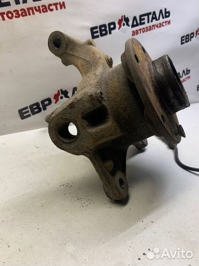 Кулак поворотный передний правый Renault Duster