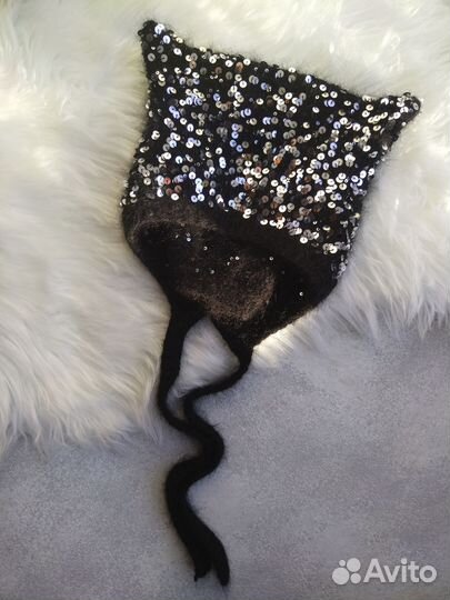 Чепчик вязаный женский