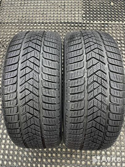 Pirelli Scorpion Winter 255/40 R21 102V