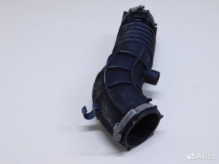 Патрубок воздушного фильтра LADA Largus 2012