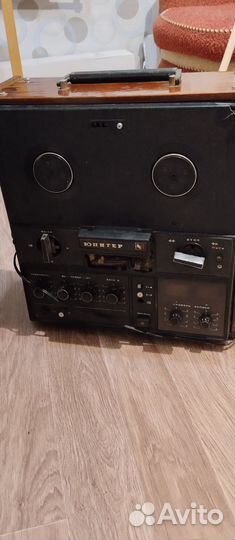 Катушечный магнитофон