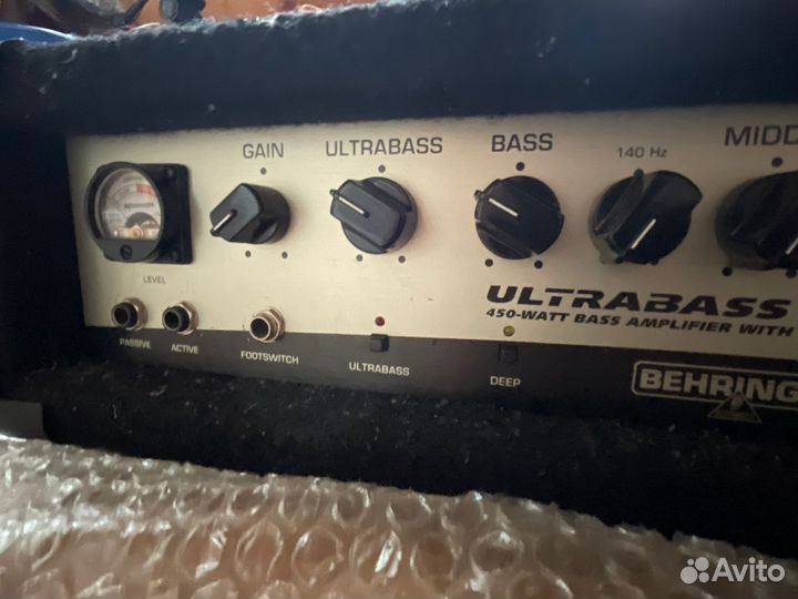 Басовый усилитель behringer Ultrabass BX4500H