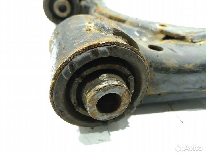 Рычаг задний верхний правый