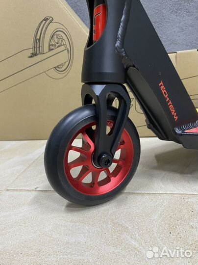 Трюковой самокат Tech Team Fugo красный