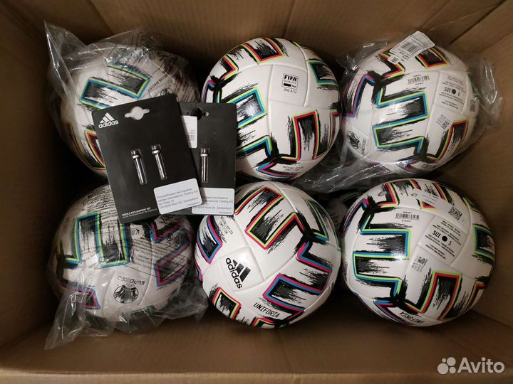 Профессиональный футбольный мяч Adidas Euro 2020