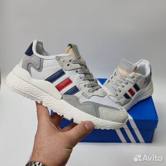 Кроссовки женские Adidas