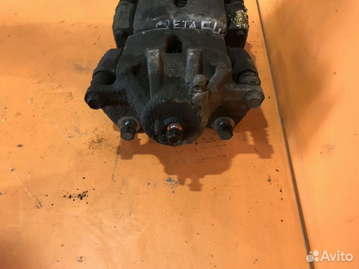 Суппорт тормозной передний на Hyundai Creta