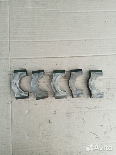 Бугеля крышки колевала Faw V5 2012-2017 г