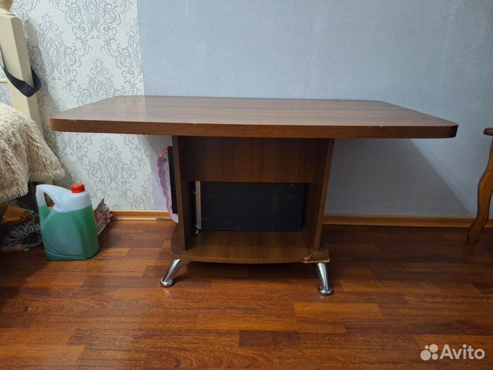 Журнальный стол