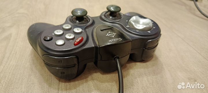 Геймпад saitek usb. Джойстик проводной