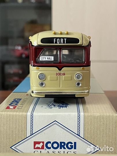 Модель автобуса General Motors Coach, Corgi 1/50