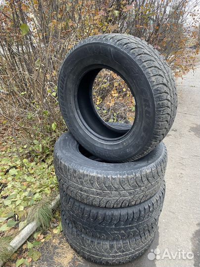 Bridgestone Ice Cruiser 7000 265/65 R17