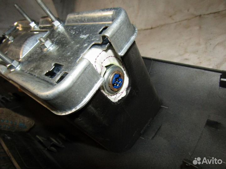 Подушка безопасности пассажирская (в торпедо) Berl