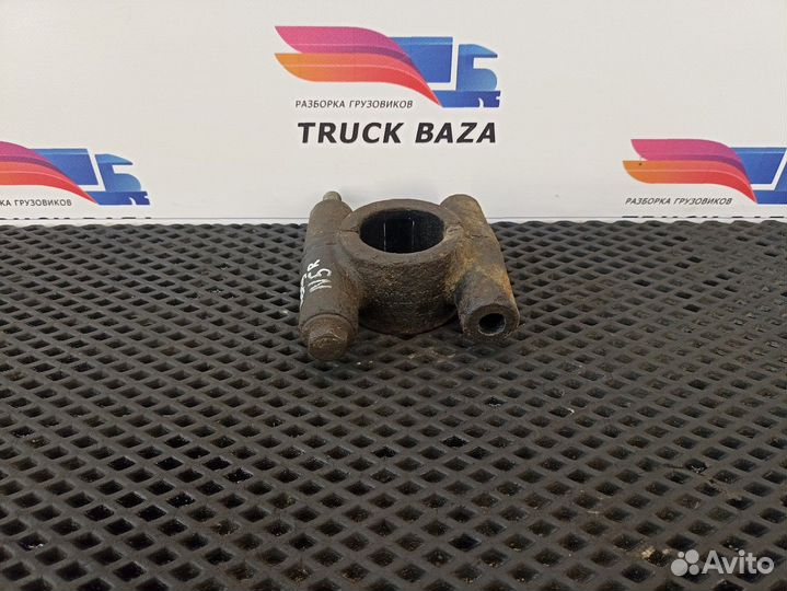 81437183059 Кронштейн переднего стабилизатора