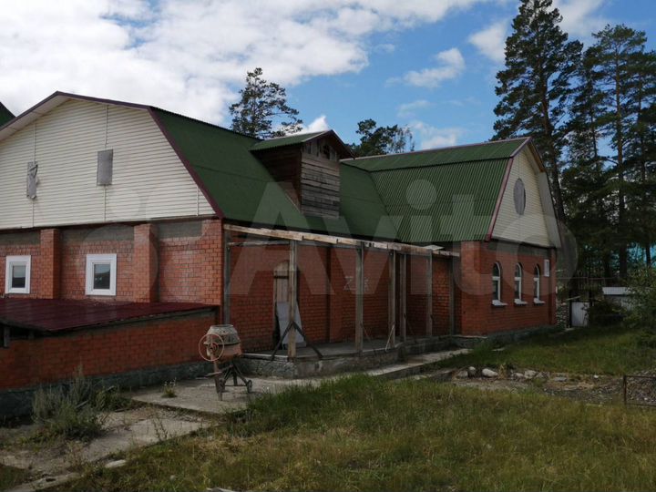 Коттедж 400 м² на участке 70 сот.