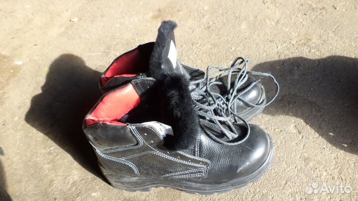 Ботинки рабочие простые и утеплённые 44 размер