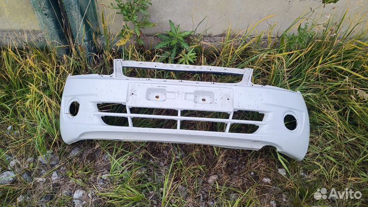 Передние бампер и задние бампер