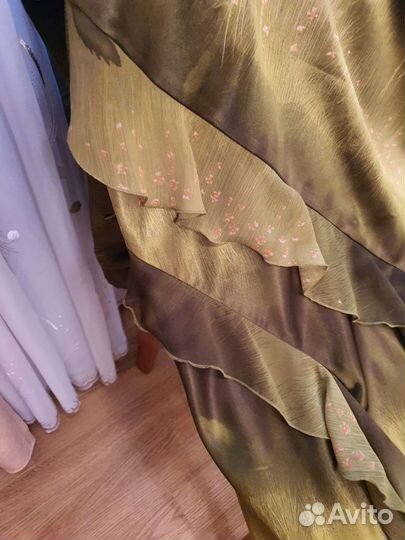 Костюм юбка и кофточка салатовый