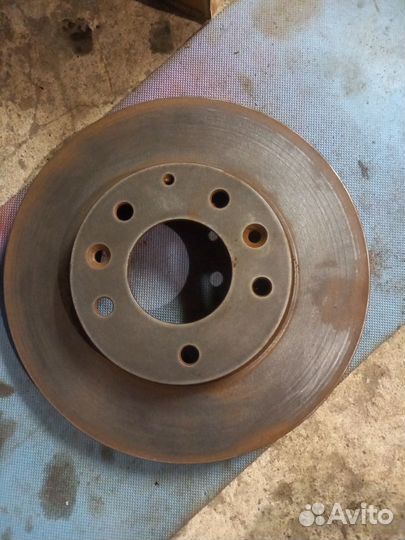 Передний тормозной диск