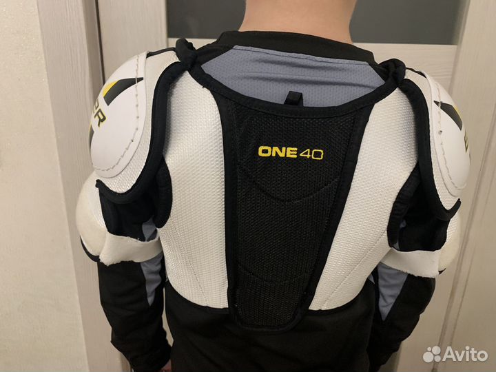 Нагрудник хоккейный bauer Yth L/G