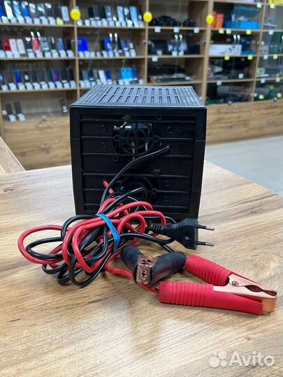 Пуско-зарядное устройство Вымпел-70