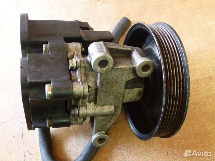 Насос гур MB Vito Viano w639 2.2 Dizel 646 мотор