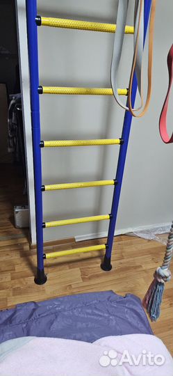 Шведская стенка с турником