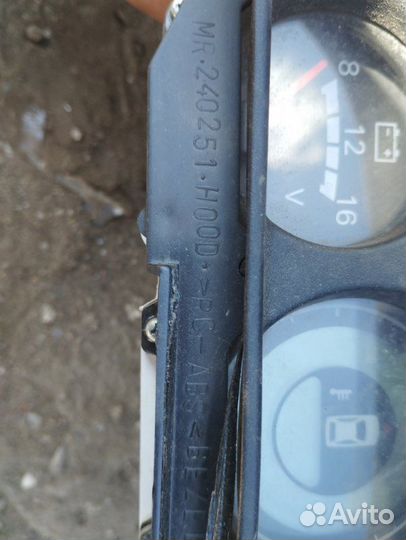 Панель приборов Mitsubishi Pajero