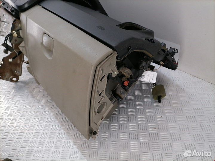 Торпедо (панель передняя) для Renault Scenic 2