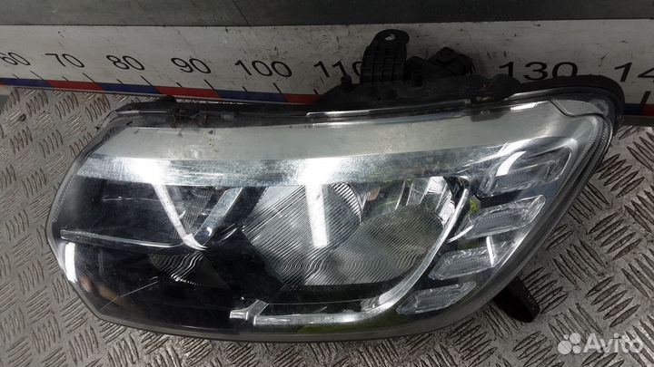 Фара левая Renault Sandero/Sandero Stepway