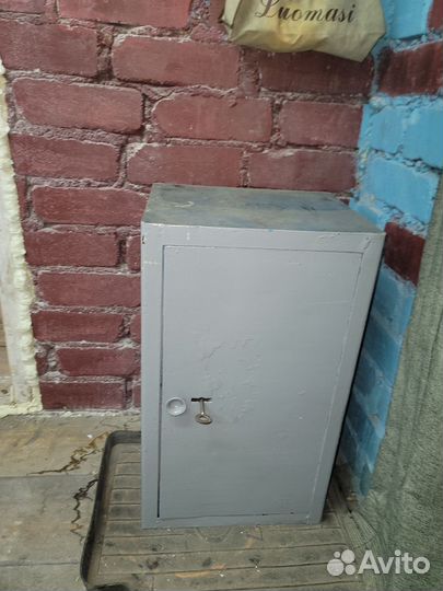 Сейф металлический бу