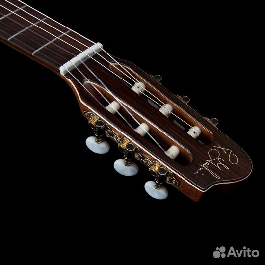 Классическая гитара Godin etude