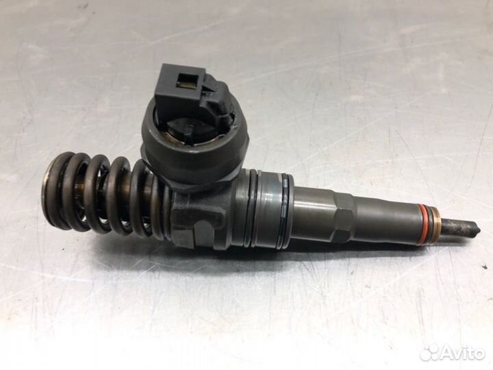 Форсунка топливная Skoda Octavia универсал BLS